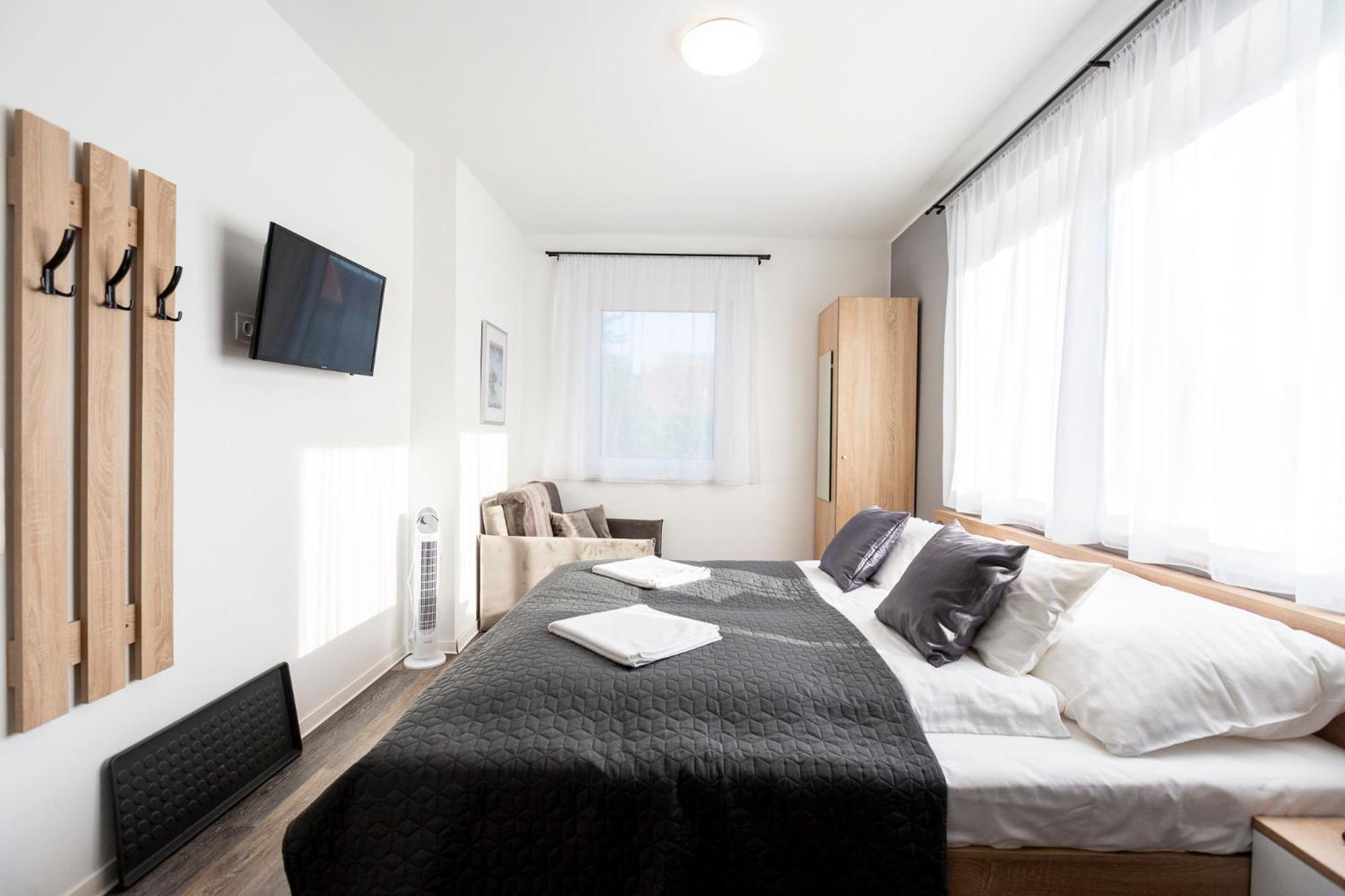 Horvath Apartman Fertőd Exterior foto