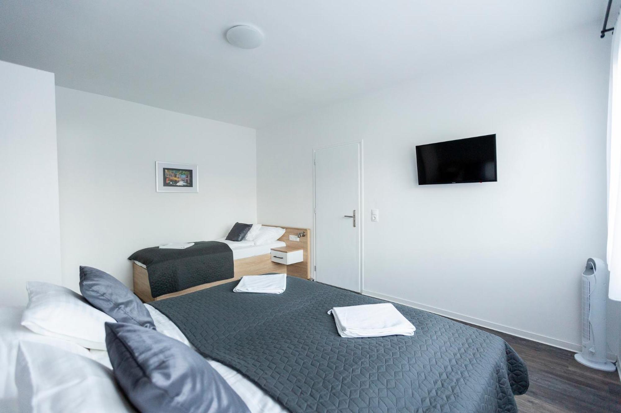 Horvath Apartman Fertőd Exterior foto