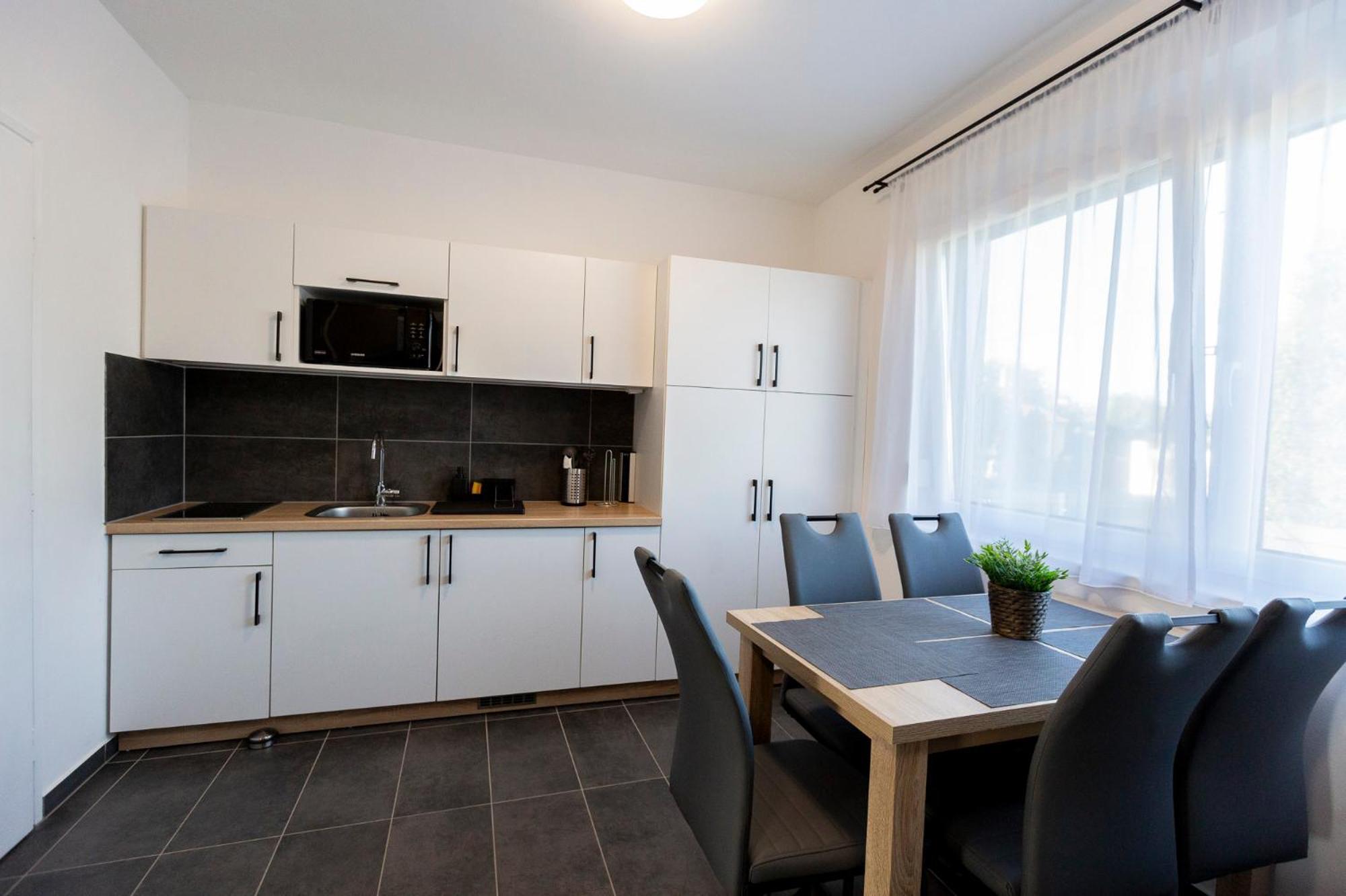 Horvath Apartman Fertőd Exterior foto